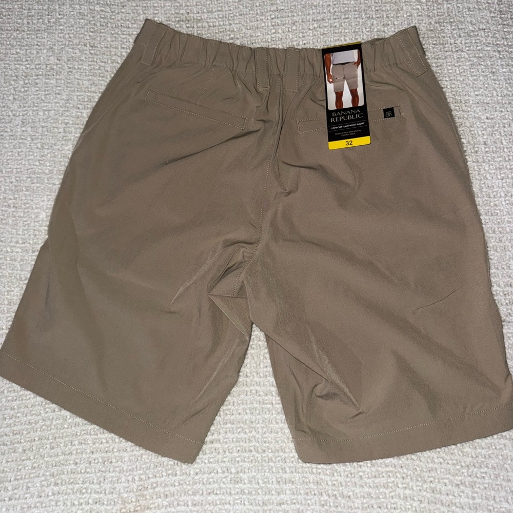 Banana Republic Men's Khaki Flat Front Shorts
